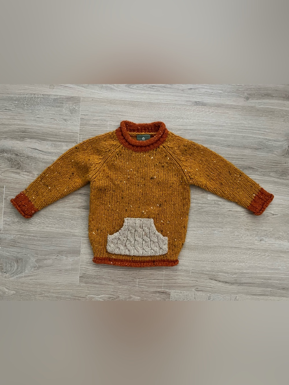 NWT Kids Aran Wollen Mills Gréine Children’s Roll Neck with Pocket Sunglow Small